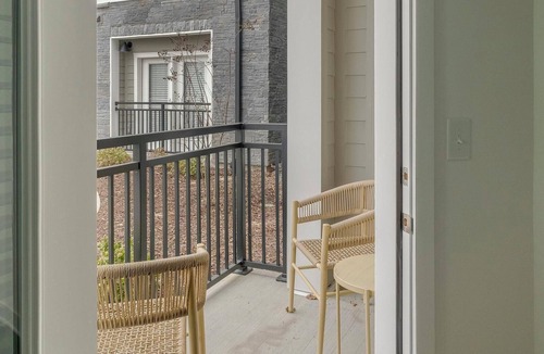 East Raleigh Apartment | Landing | Stunning 1BD, Yoga Studio, Gym