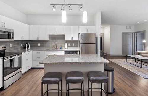 Haltom City Apartment | Landing | Stunning 2BD, Clubhouse, Pool
