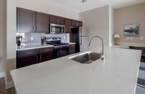 Summerville Apartment | Landing | Stunning 2BD, Yoga Studio, Gym