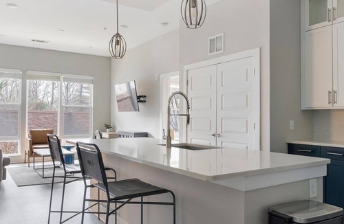 North Decatur Apartment | Landing | Stunning 2BD, Clubhouse, Courtyard