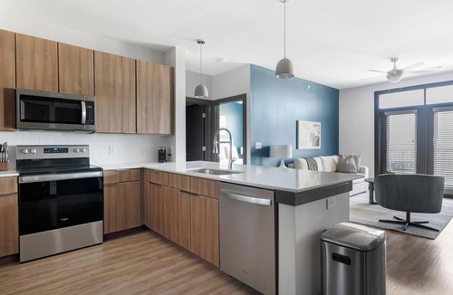 Buda Apartment | Landing | Stunning 2BD, Clubhouse, Gym
