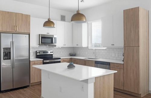 Austin Apartment | Landing | Stunning 2BD, Gym, Clubhouse
