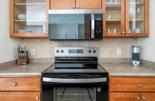 Falconhead Apartment | Landing | Stunning 2BD in Bee Cave