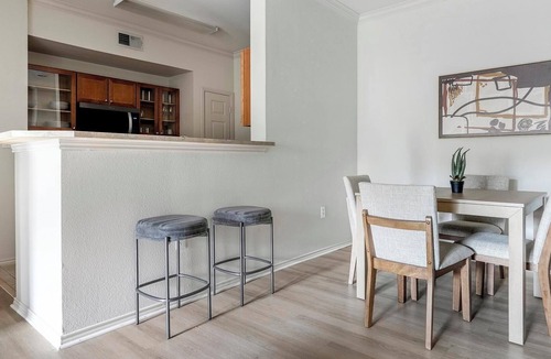 Falconhead Apartment | Landing | Stunning 2BD in Bee Cave