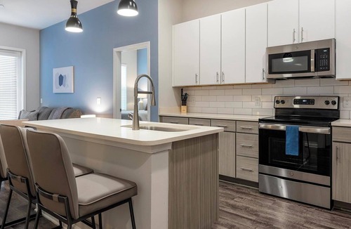 Charlotte Apartment | Landing | Stunning 2BD, Yoga Studio, Pool