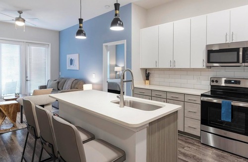 Charlotte Apartment | Landing | Stunning 2BD, Yoga Studio, Pool