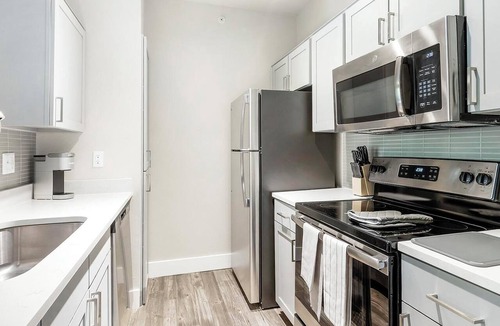 Fort Worth Apartment | Landing | Stunning 2BD in Cityview