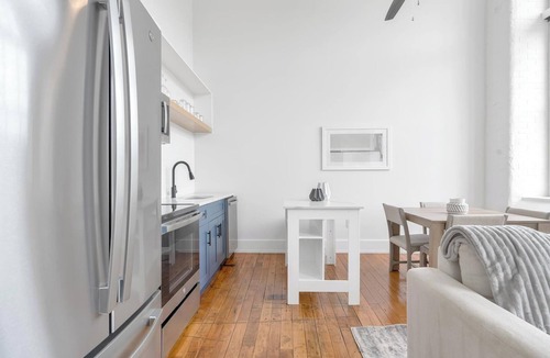 Greenville Apartment | Landing | Stunning 2BD, Gym, Yoga Studio