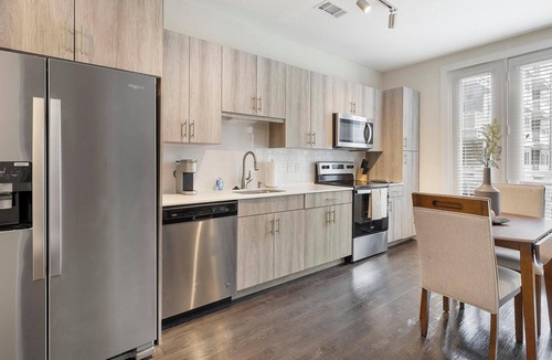 Fort Worth Apartment | Landing | Stunning Studio in Bricktown