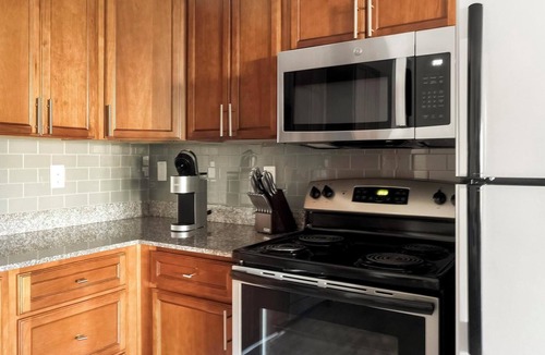 Hillsborough Apartment | Landing | Stylish 1BD, Clubhouse, Gym