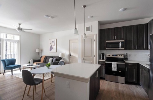 Pflugerville Apartment | Landing | Stylish 1BD, Clubhouse, Courtyard