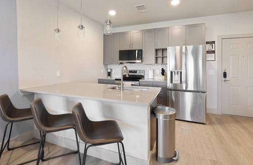 Midlothian Apartment | Landing | Stylish 1BD, Clubhouse, Game Room