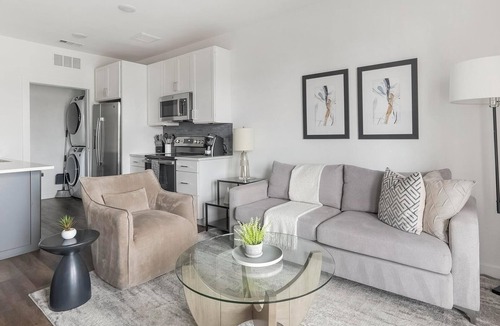 Austin Apartment | Landing | Stylish 1BD, Clubhouse, Pool