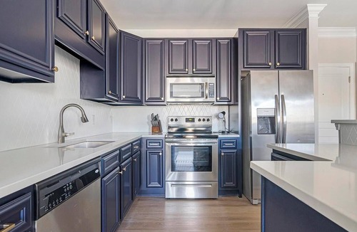 Cary Apartment | Landing | Stylish 1BD, Courtyard, Pool
