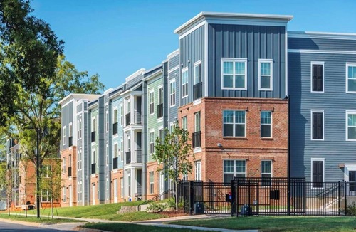 Charlotte Apartment | Landing | Stylish 1BD, Pool, Clubhouse