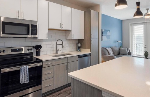 Charlotte Apartment | Landing | Stylish 1BD, Pool, Yoga Studio