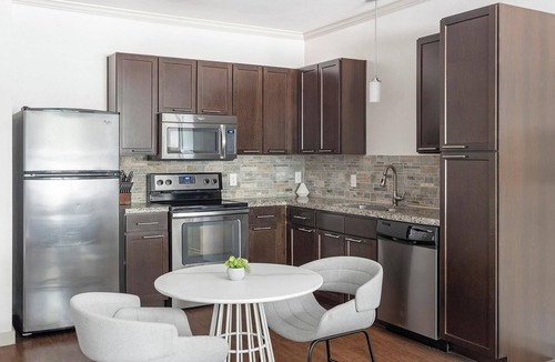Cedar Park Apartment | Landing | Stylish 1BD, Clubhouse, Courtyard