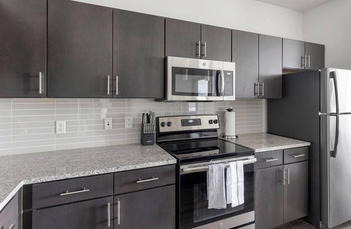 Haltom City Apartment | Landing | Stylish 1BD, Courtyard, Clubhouse