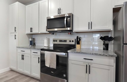 Beaufort Apartment | Landing | Stylish 1BD, Gym