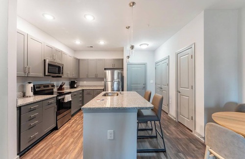 Socastee Apartment | Landing | Stylish 2BD, Gym, Clubhouse