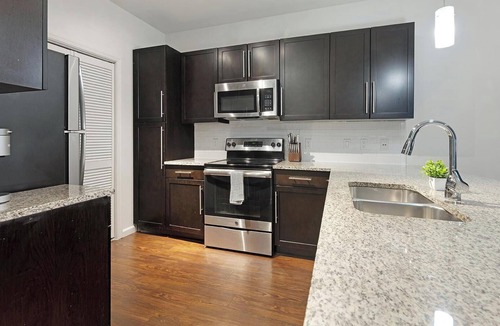 McNeil Apartment | Landing | Stylish 2BD, Game Room, Gym