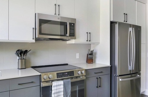 Southwest Raleigh Apartment | Landing | Stylish Studio in Caraleigh