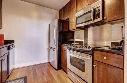 Downtown Baltimore Apartment | Large 1 bedroom apartment in charming Baltimore with AC, WiFi, gym parking.