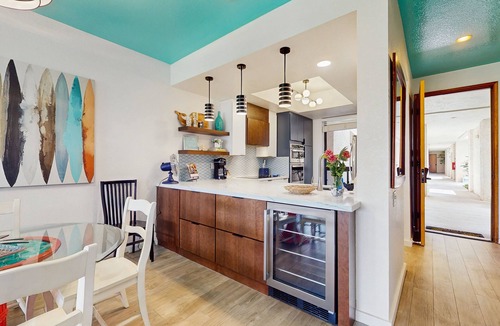 Waikoloa Condo | Large ground-floor condo with a pool, hot tub, fitness room, & tennis