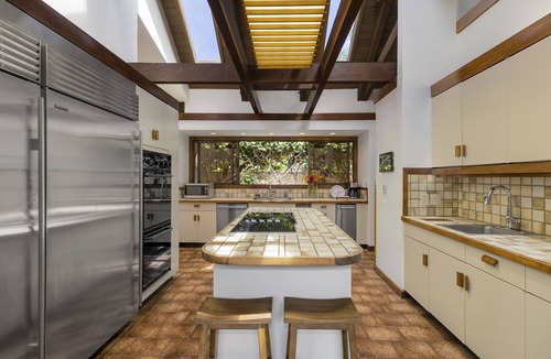 Portlock House | Lavish Oceanfront Estate w/Pool, Spa & AC - Close to Beaches: Maunalua Sunset