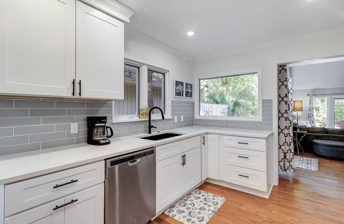 Lawton Woods House | Lawton Woods home with yard, firepit, games & W/D - near beach & Sea Pines perks