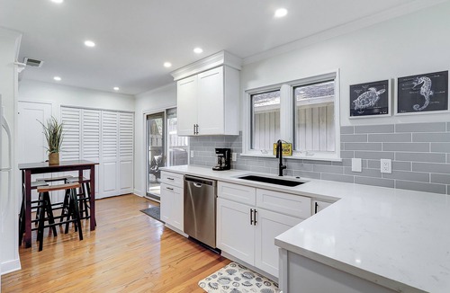 Lawton Woods House | Lawton Woods home with yard, firepit, games & W/D - near beach & Sea Pines perks
