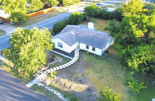 Leander House | Leander 3BR Retreat | Lake Travis Access