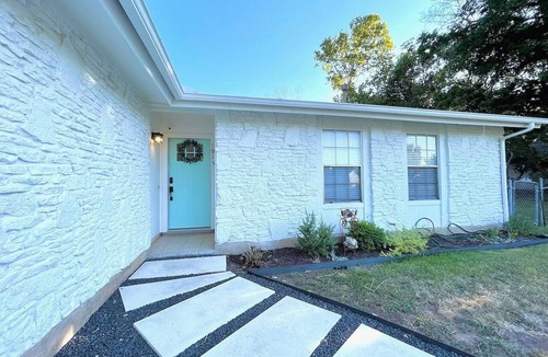 Leander House | Leander 3BR Retreat | Lake Travis Access