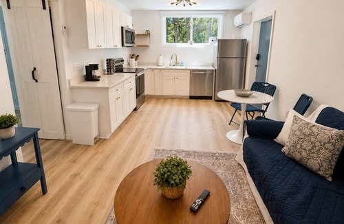 Sunset Hills Apartment | Leonard Apartments