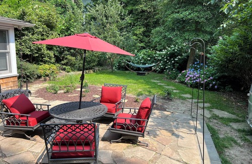 Severna Park House | Light and airy cottage minutes to Naval Academy