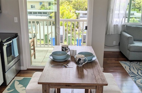 Coconut Grove Apartment | Light and breezy Kailua apartment