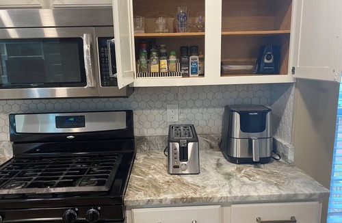 Smyrna House | Light-Filled Smyrna Retreat/Desk/Sleeps 5