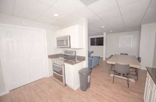 Lilburn Apartment | Lilburn Basement APT A min from stonemountainPark