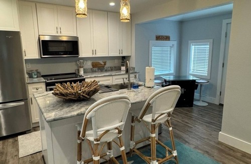 Avon Cottage | Lime Action-3-bedroom cottage in serene Avon