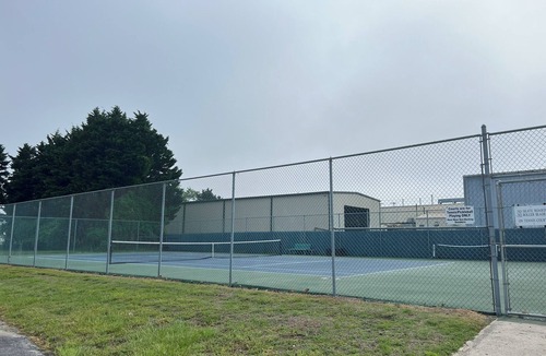 Cedar Neck House | Linens provided Beautiful One Level Home Pool Tennis
