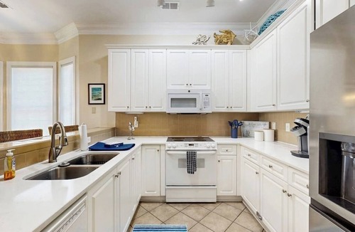Litchfield by the Sea Condo | Litchfield by the Sea 2nd-floor condo with spectacular views, pool & hot tub