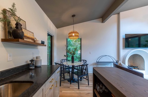 Banner Elk House | Little Bear Escape: Luxe Custom Tiny House | Hot Tub | Between Boone & Banner Elk | Dogs OK!