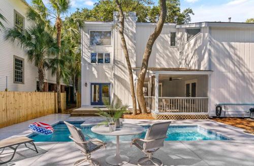 East Beach House | Live Oak Retreat - 2104 Bruce Drive
