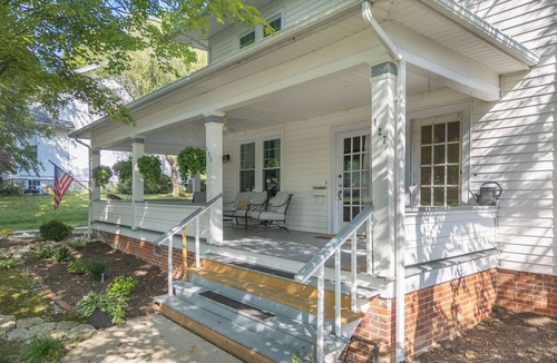 Mount Airy House | Located in the Heart of "Mayberry" a short walk to Main!