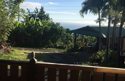 Honalo House | Located minutes away from Historic Holualoa village and Kailua-Kona and beaches.