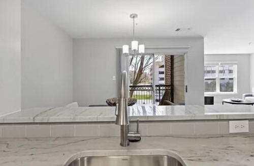 Herndon Apartment | Location | 2bedrooms | Prime | Suburban | Boutique