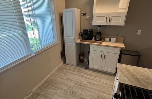 Historic Kailua Village Condo | Location! Location! Location! Walk to beach and downtown Kailua-Kona