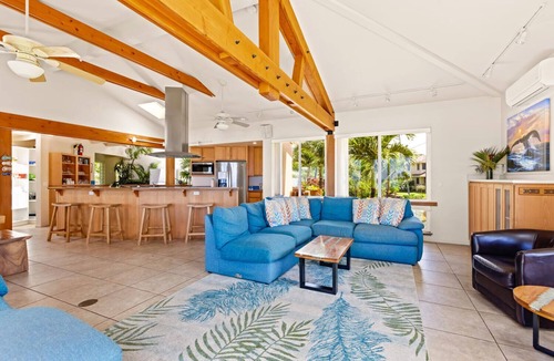Poipu House | LOCATION! LOCATION! LOCATION!nBoogie Board at Brennecke's Beach!