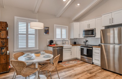 Lincolnville House | Location! Stylish Downtown Cottage.Walk to everything!