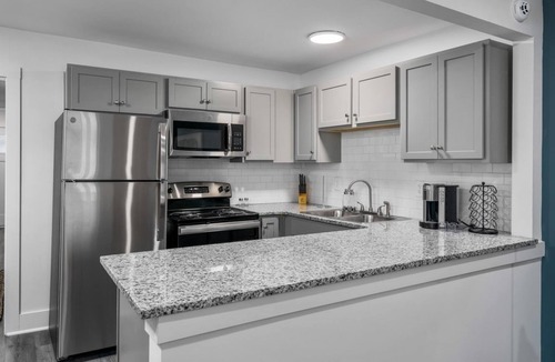Forest Park Apartment | Location Updated w King Bed and Fast Wifi